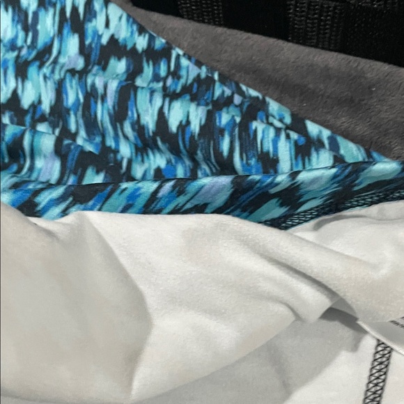 Talbots Teal and Black Long Sleeve Thermal Athletic Top - Picture 14 of 14